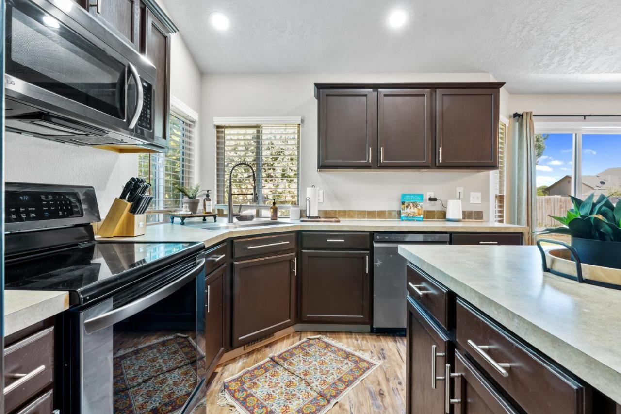 Southwestern Style 4 Bedroom Nampa Home Sleeps 16! المظهر الخارجي الصورة