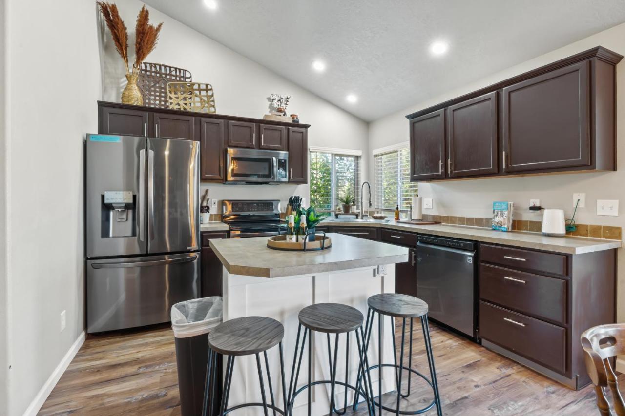 Southwestern Style 4 Bedroom Nampa Home Sleeps 16! المظهر الخارجي الصورة