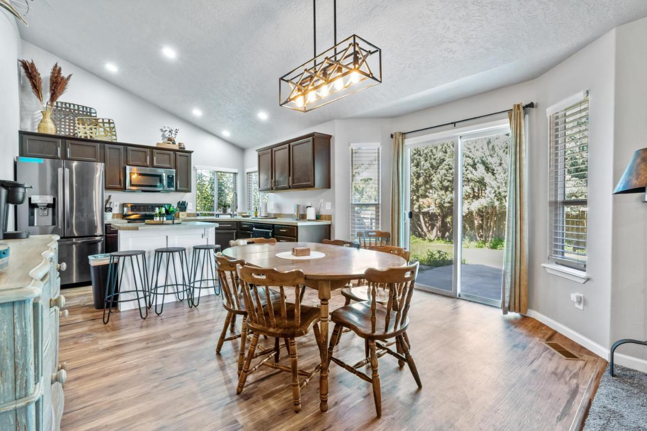 Southwestern Style 4 Bedroom Nampa Home Sleeps 16! المظهر الخارجي الصورة