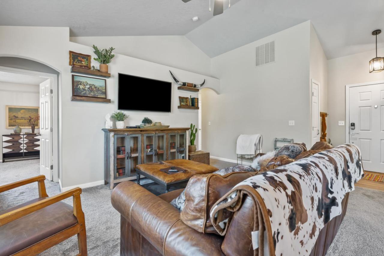 Southwestern Style 4 Bedroom Nampa Home Sleeps 16! المظهر الخارجي الصورة